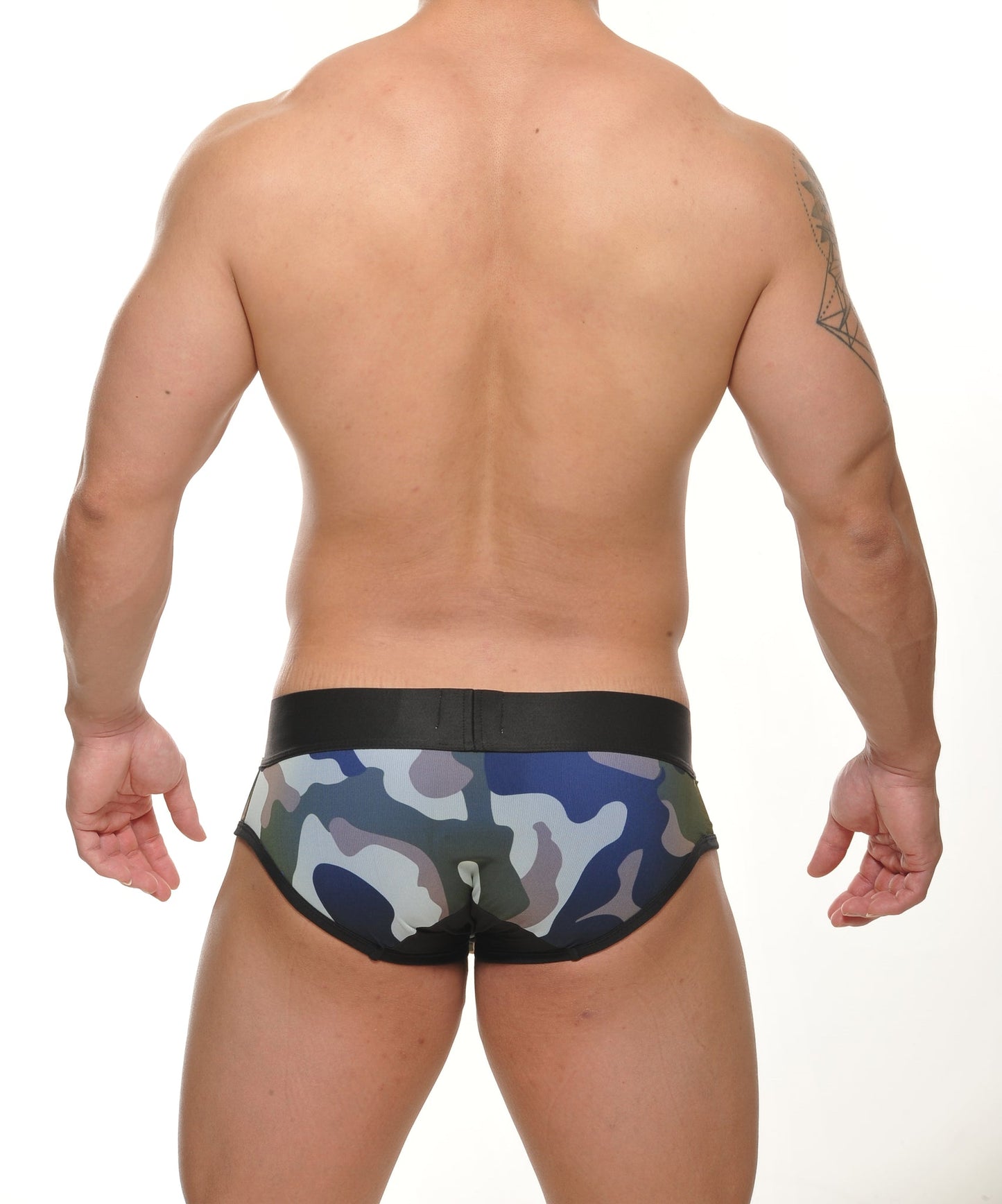 STUD Cadiz Mesh Brief