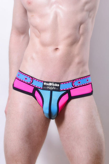 *sstricks Comicaze Brief