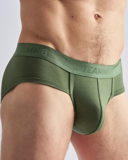 Teamm8 Reign Brief